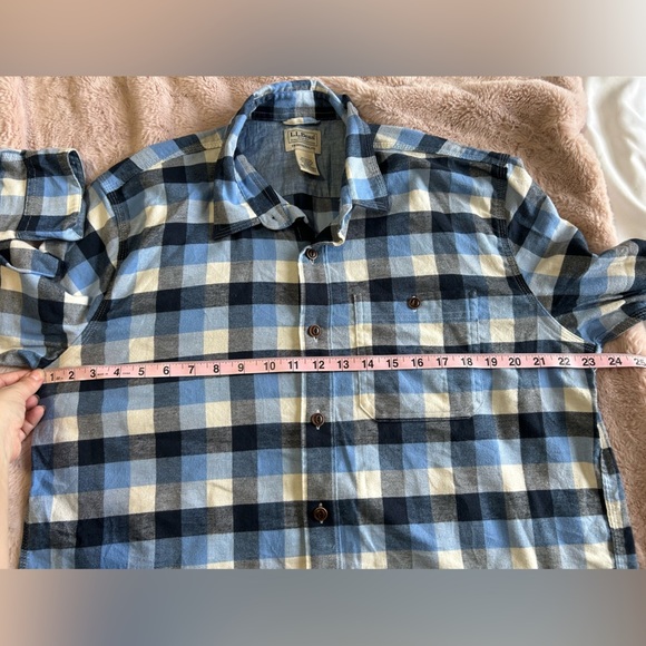 L.L. Bean Men’s Button Down Plaid Flannel Shirt - Picture 4 of 6